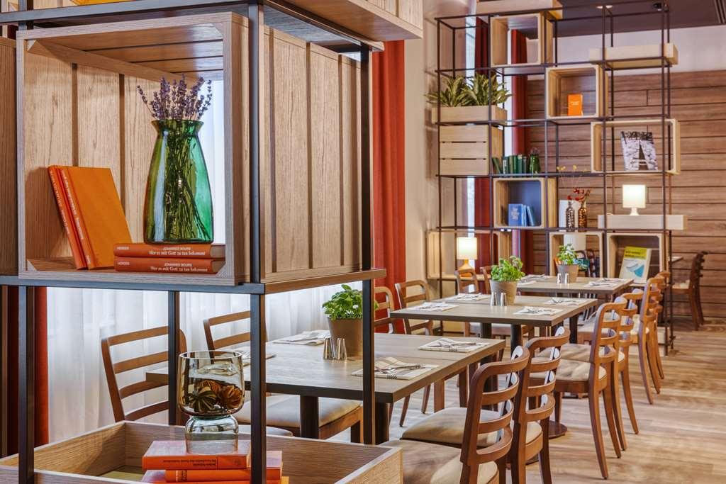 Intercityhotel هيلدسهايم المطعم الصورة